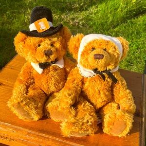 Vintage and Collectible Russ Berrie Thanksgiving Pilgrim Teddy Bear Pair